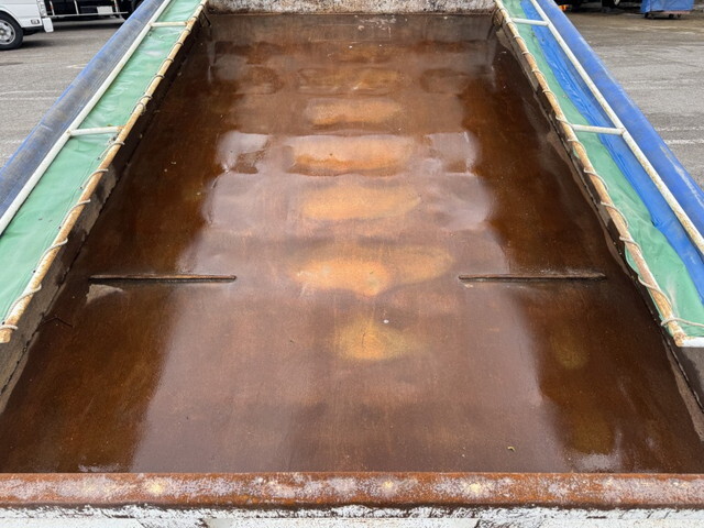 いすゞエルフローダーダンプ小型（2t・3t）[写真17]