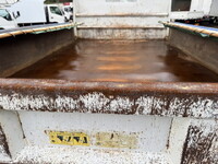 いすゞエルフローダーダンプ小型（2t・3t）[写真38]