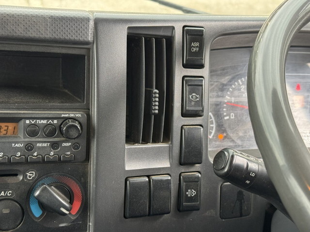 いすゞエルフローダーダンプ小型（2t・3t）[写真08]