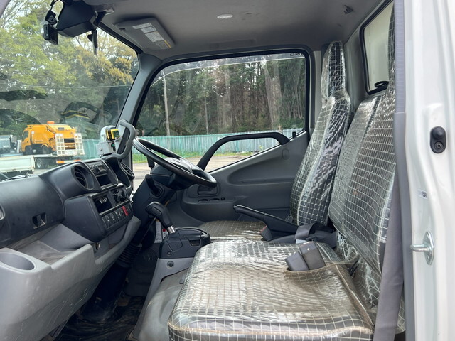 日野デュトロローダーダンプ小型（2t・3t）[写真33]