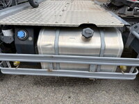 UDトラックスクオントレーラーヘッド（トラクターヘッド）大型（10t）[写真11]