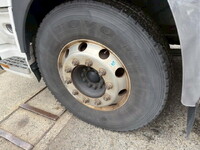 UDトラックスクオントレーラーヘッド（トラクターヘッド）大型（10t）[写真12]