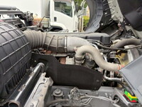 UDトラックスクオントレーラーヘッド（トラクターヘッド）大型（10t）[写真16]