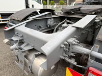 UDトラックスクオントレーラーヘッド（トラクターヘッド）大型（10t）[写真08]