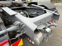 UDトラックスクオントレーラーヘッド（トラクターヘッド）大型（10t）[写真09]