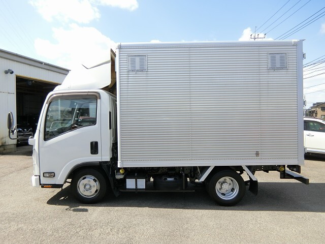 マツダタイタンアルミバン小型（2t・3t）[写真06]