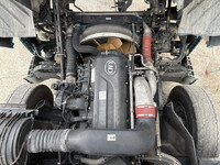 UDトラックスクオンアルミブロック大型（10t）[写真12]