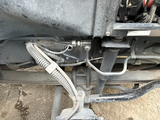 UDトラックスクオンアルミブロック大型（10t）[写真13]