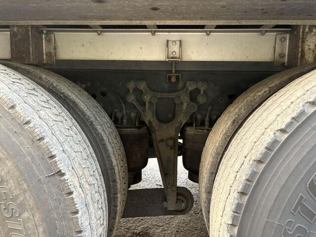 UDトラックスクオンアルミブロック大型（10t）[写真06]