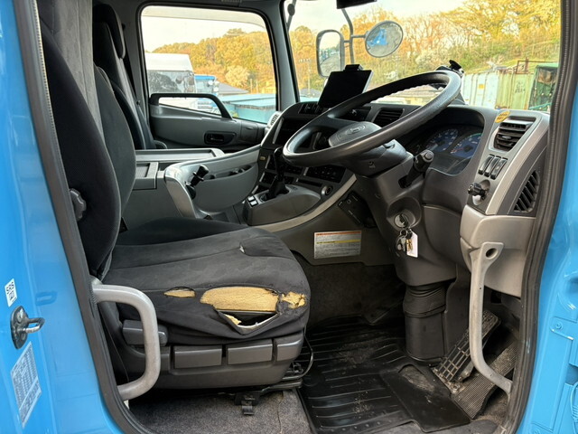 UDトラックスクオンアルミブロック大型（10t）[写真07]