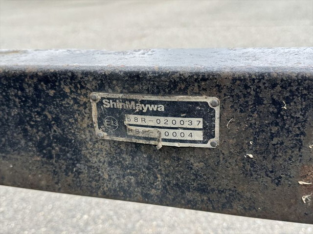 三菱ふそうファイターコンテナ専用車中型（4t）[写真16]