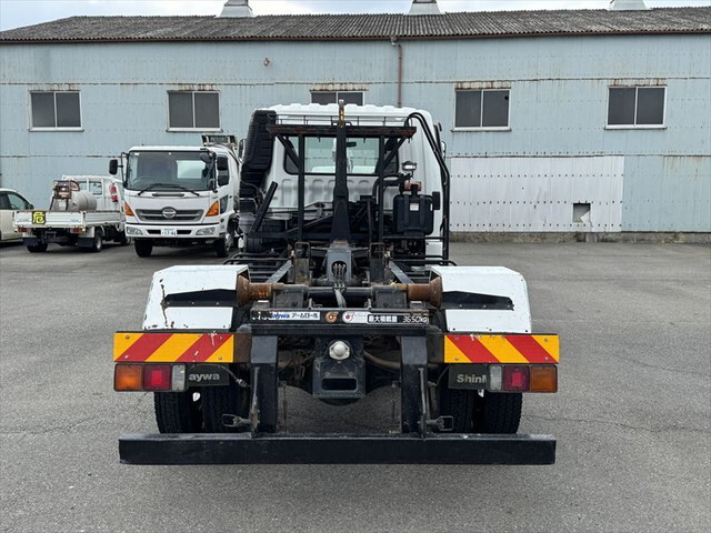 三菱ふそうファイターコンテナ専用車中型（4t）[写真04]