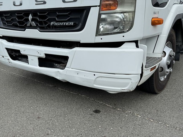三菱ふそうファイターコンテナ専用車中型（4t）[写真06]