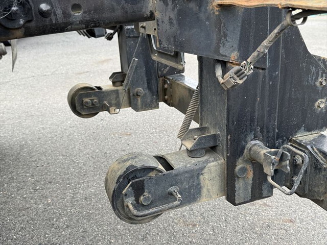 三菱ふそうファイターコンテナ専用車中型（4t）[写真09]