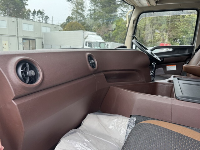 日野プロフィアアルミウイング大型（10t）[写真15]