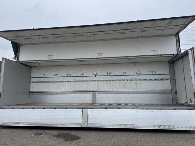 日野プロフィアアルミウイング大型（10t）[写真22]