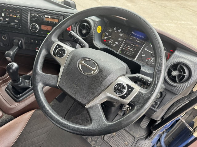 日野プロフィアアルミウイング大型（10t）[写真07]