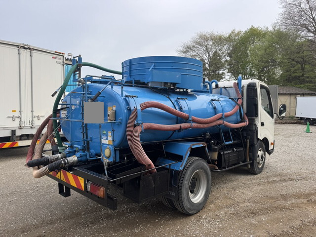 日野デュトロバキュームカー小型（2t・3t）[写真02]