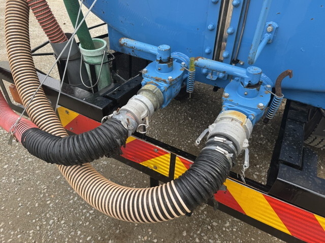 日野デュトロバキュームカー小型（2t・3t）[写真25]