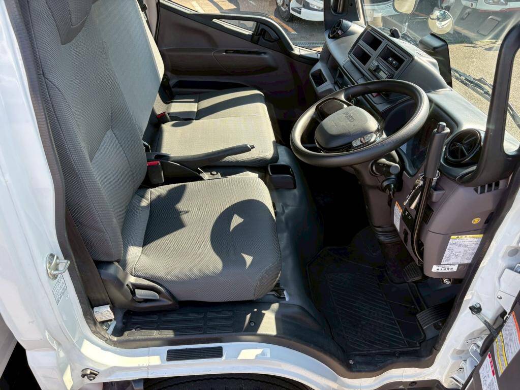 三菱ふそうキャンターダンプ小型（2t・3t）[写真19]