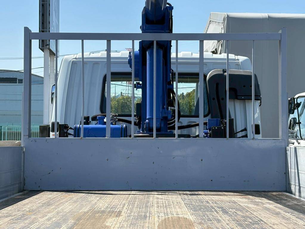 三菱ふそうファイタークレーン4段増トン（6t・8t）[写真05]