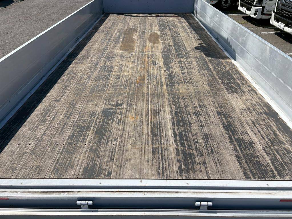 三菱ふそうファイタークレーン4段増トン（6t・8t）[写真06]