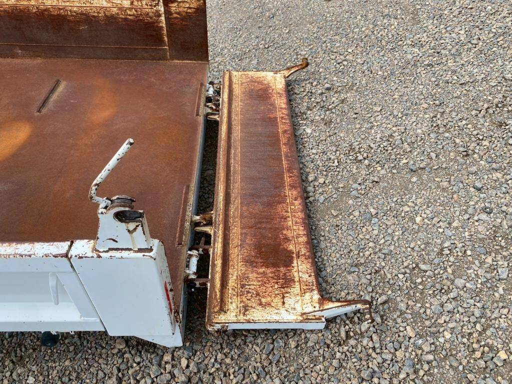 日野デュトロローダーダンプ小型（2t・3t）[写真12]