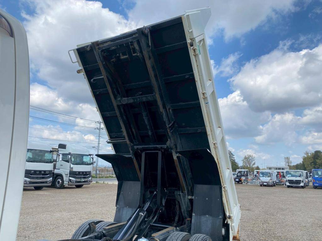 日野デュトロローダーダンプ小型（2t・3t）[写真14]