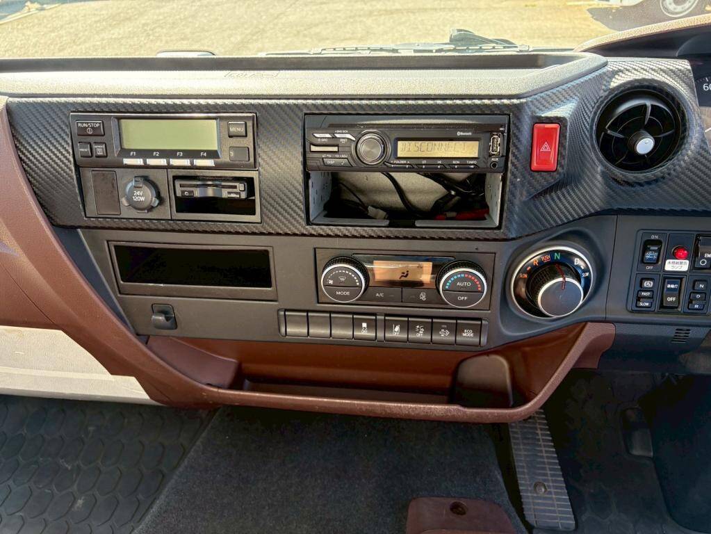 日野レンジャー冷凍車（冷蔵車）中型（4t）[写真22]