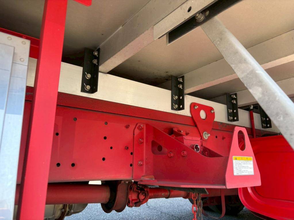 日野レンジャー冷凍車（冷蔵車）中型（4t）[写真12]