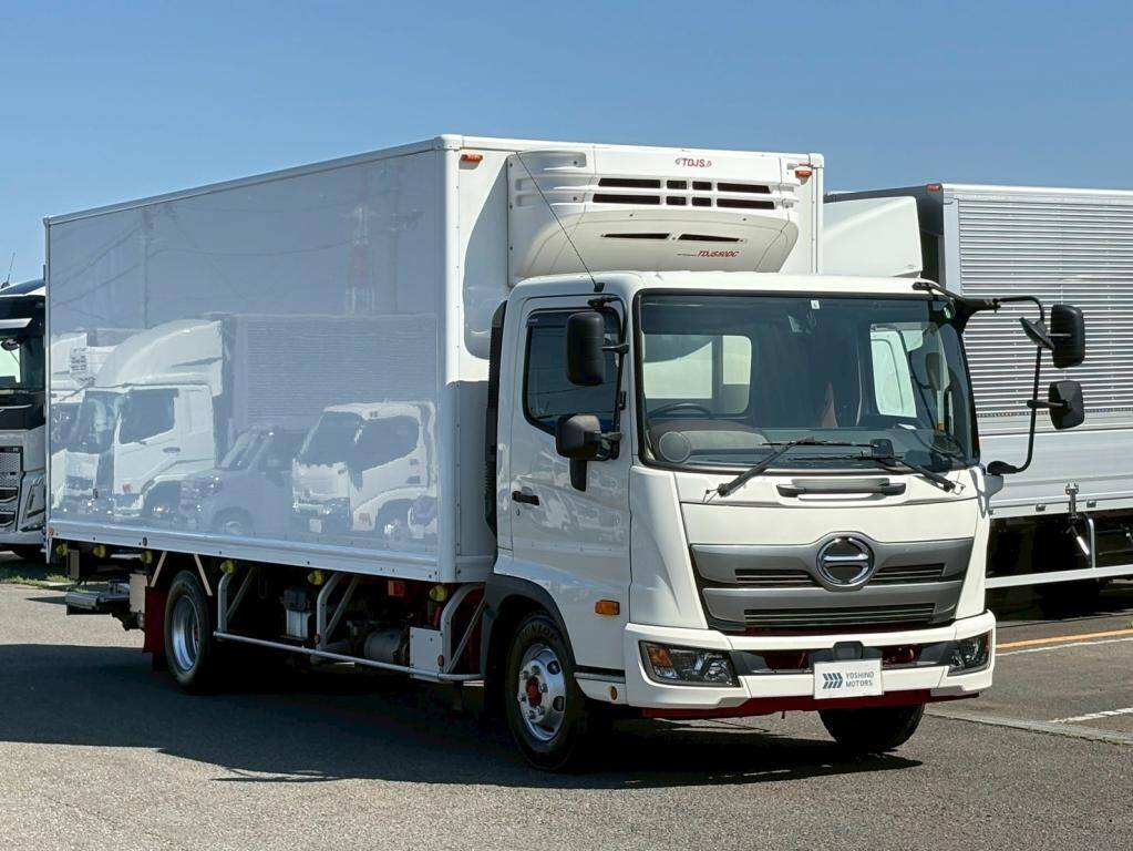 日野レンジャー冷凍車（冷蔵車）中型（4t）[写真02]