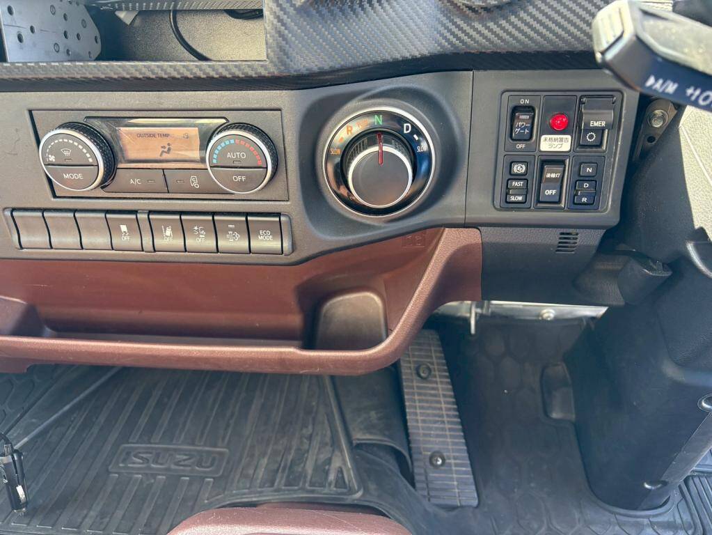 日野レンジャー冷凍車（冷蔵車）中型（4t）[写真20]