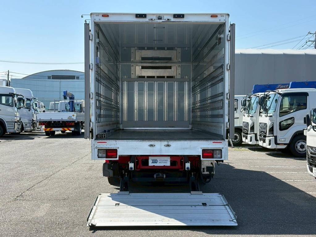 日野レンジャー冷凍車（冷蔵車）中型（4t）[写真09]