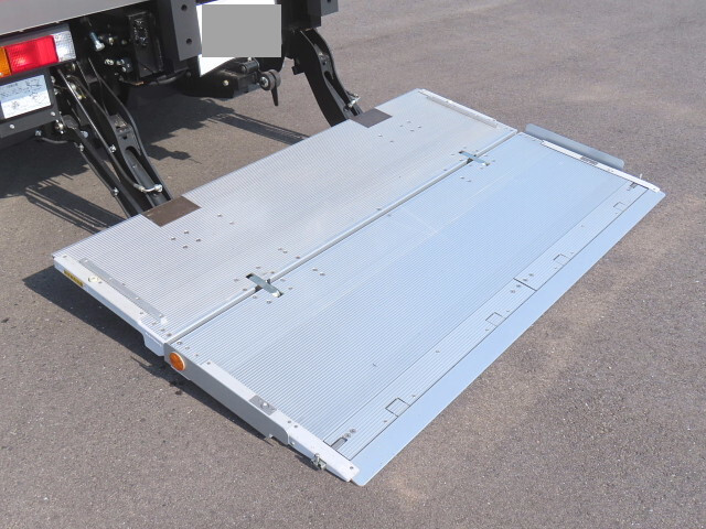 三菱ふそうキャンター冷凍車（冷蔵車）小型（2t・3t）[写真14]