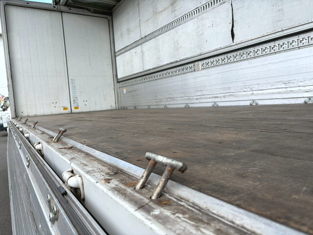 日野レンジャーアルミウイング中型（4t）[写真15]