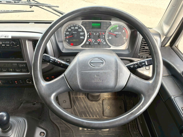 日野レンジャーアルミウイング中型（4t）[写真39]