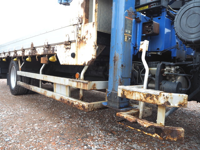 日野レンジャーセルフクレーン4段増トン（6t・8t）[写真23]