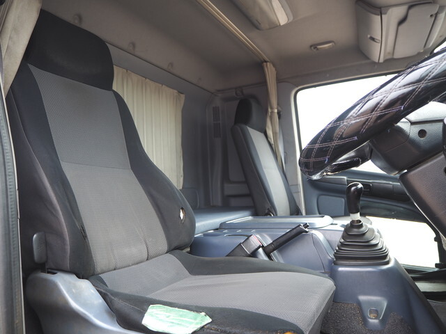 日野レンジャーセルフクレーン4段増トン（6t・8t）[写真33]