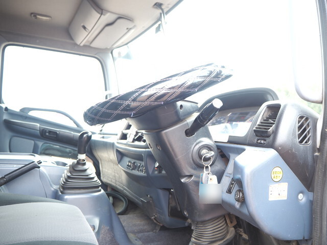 日野レンジャーセルフクレーン4段増トン（6t・8t）[写真34]