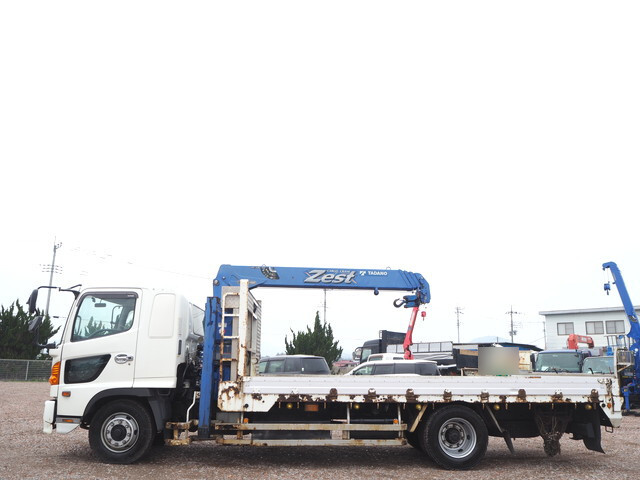 日野レンジャーセルフクレーン4段増トン（6t・8t）[写真05]