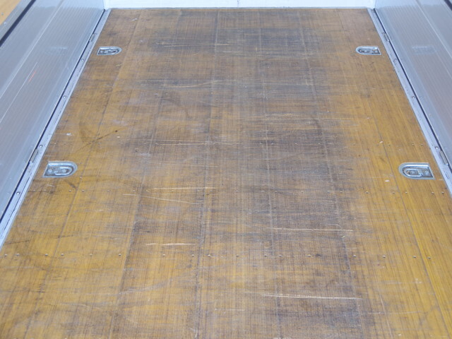 トヨタトヨエースアルミウイング小型（2t・3t）[写真12]