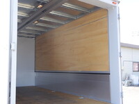 トヨタトヨエースアルミウイング小型（2t・3t）[写真15]