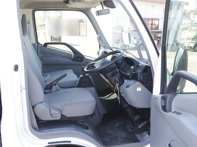 トヨタトヨエースアルミウイング小型（2t・3t）[写真30]