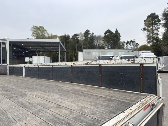 いすゞフォワードクレーン4段中型（4t）[写真12]