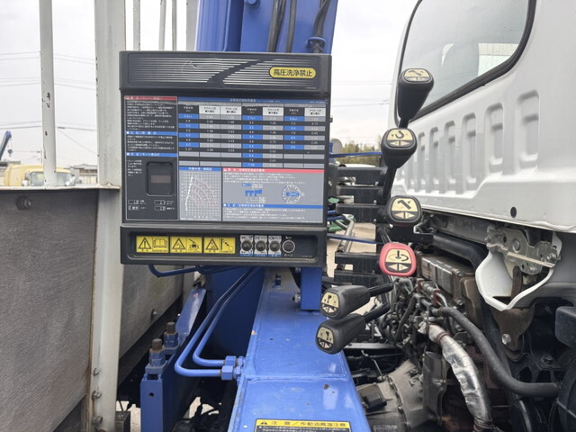 いすゞフォワードクレーン4段中型（4t）[写真15]