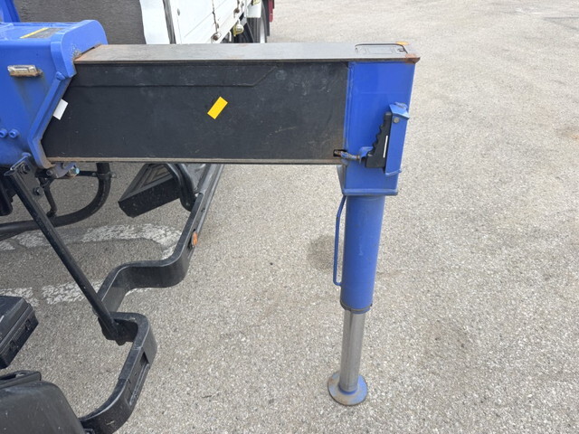 いすゞフォワードクレーン4段中型（4t）[写真23]