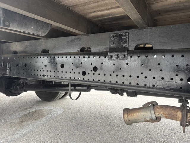 いすゞフォワードクレーン4段中型（4t）[写真27]