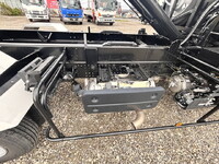 いすゞフォワードコンテナ専用車中型（4t）[写真16]