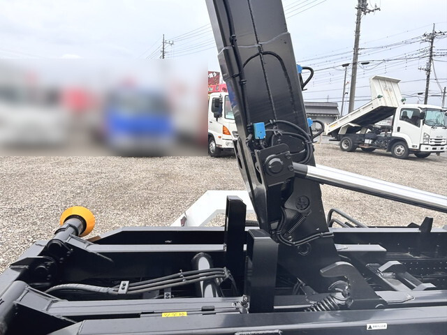 いすゞフォワードコンテナ専用車中型（4t）[写真21]