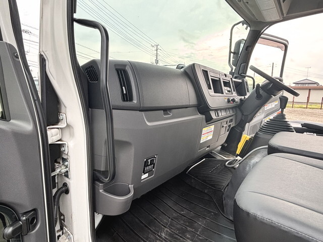 いすゞフォワードコンテナ専用車中型（4t）[写真36]